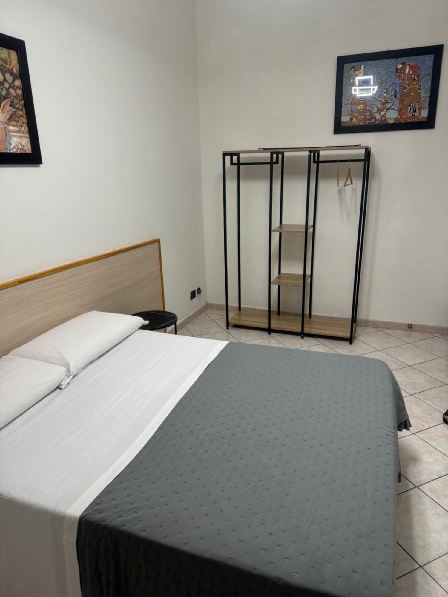 Appartamento Larisarooms Рим Экстерьер фото