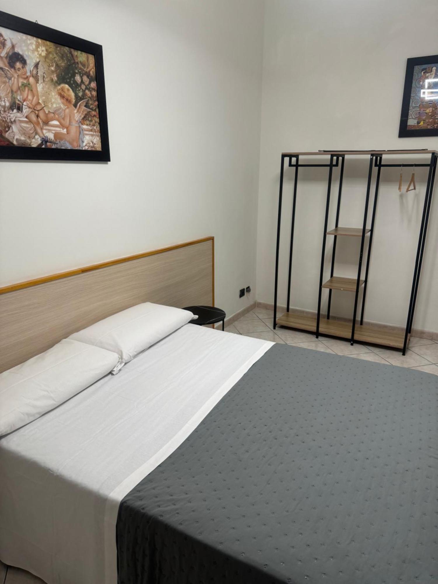 Appartamento Larisarooms Рим Экстерьер фото