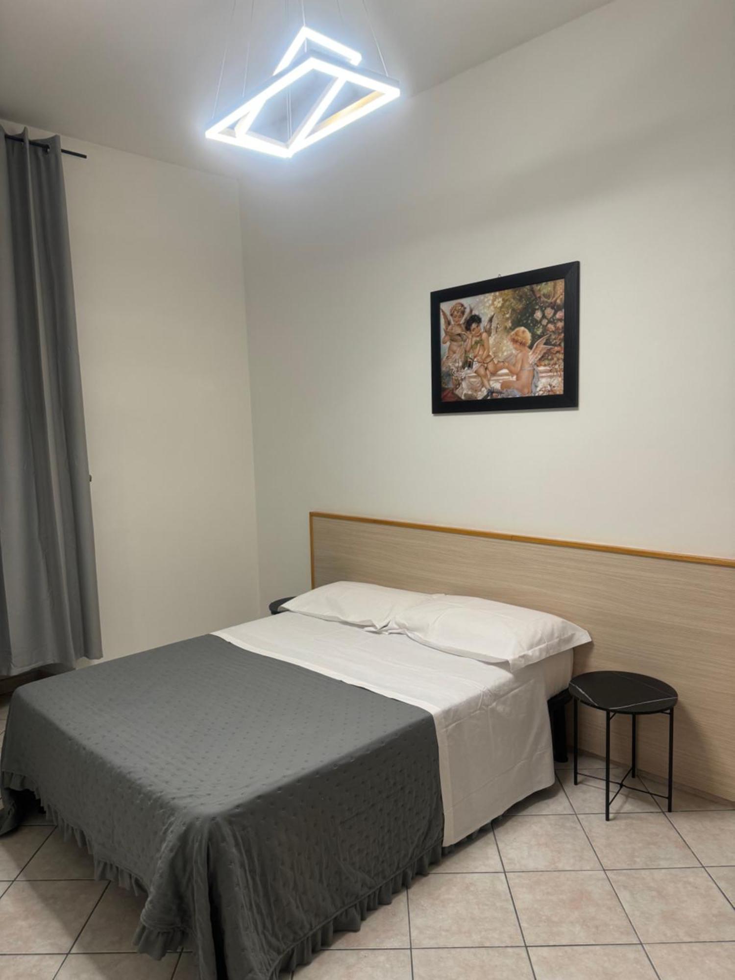 Appartamento Larisarooms Рим Экстерьер фото