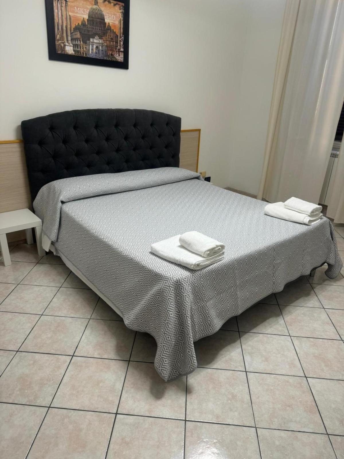 Appartamento Larisarooms Рим Экстерьер фото