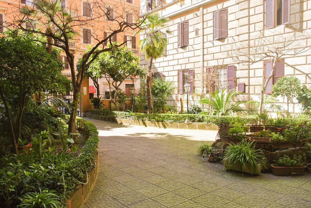Appartamento Larisarooms Рим Экстерьер фото